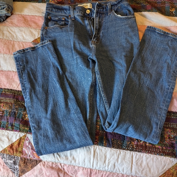 Abercrombie slim straight size 26 short jeans - Picture 2 of 4